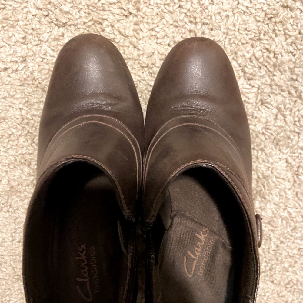 Clark’s comfort pumps